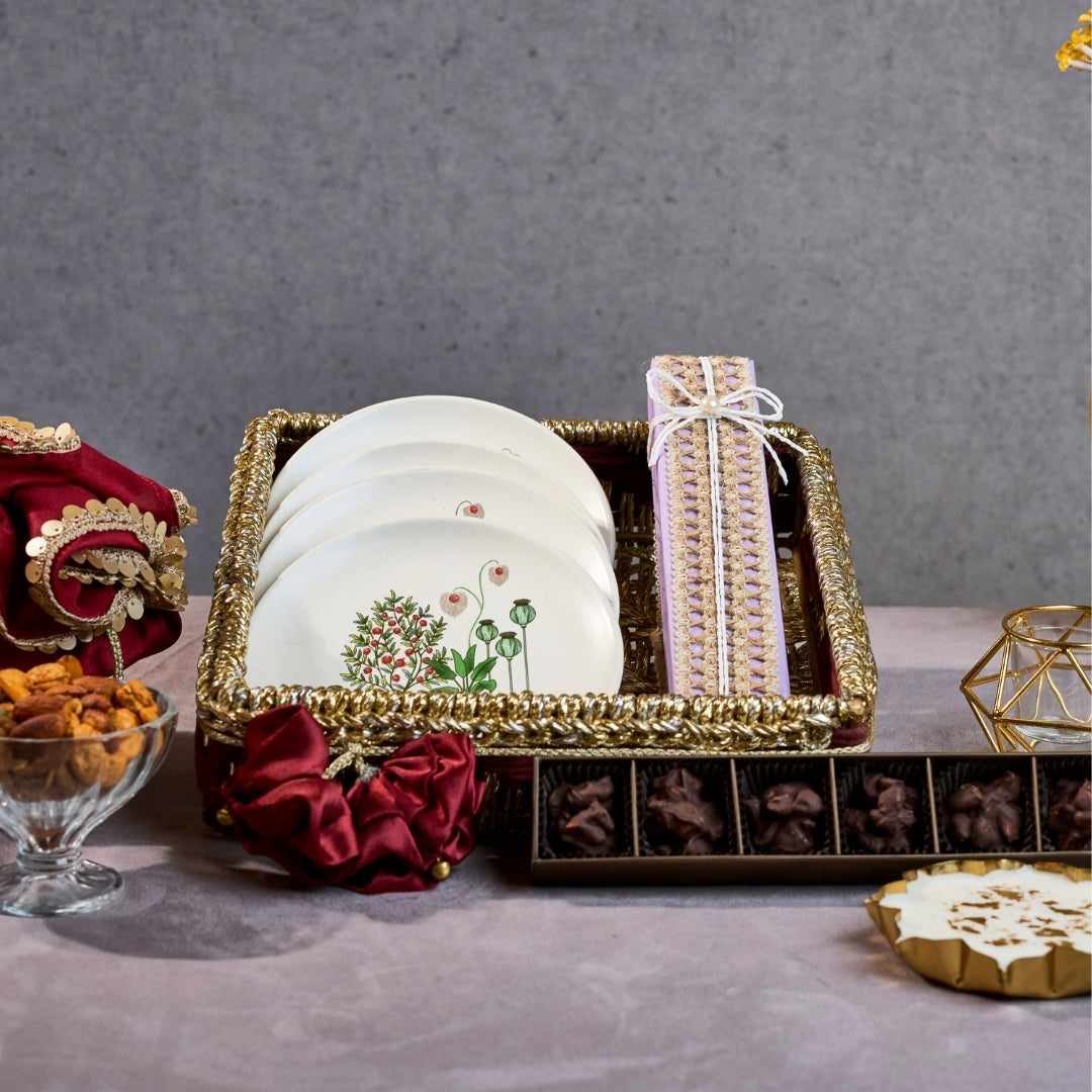 Maroon & Gold Delight