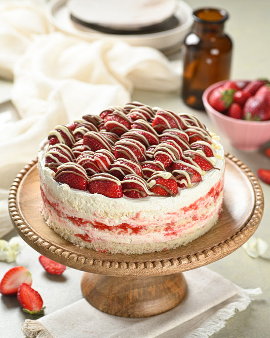 Vanilla & Strawberry Cream Cake