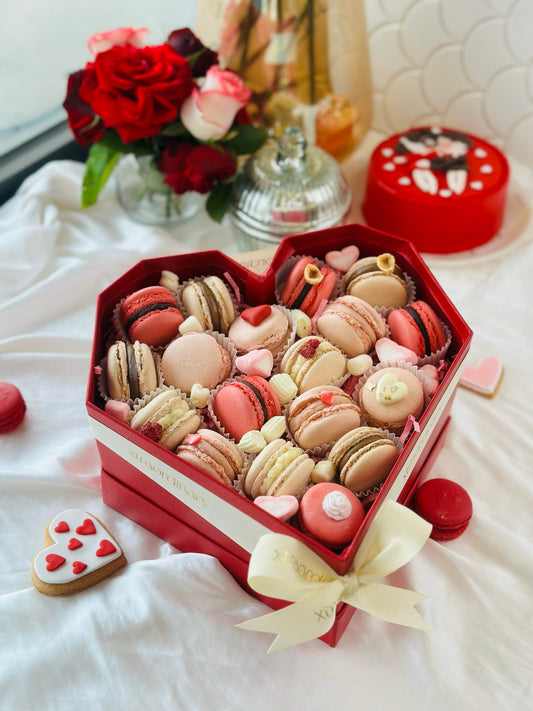 Macarons Heart Box