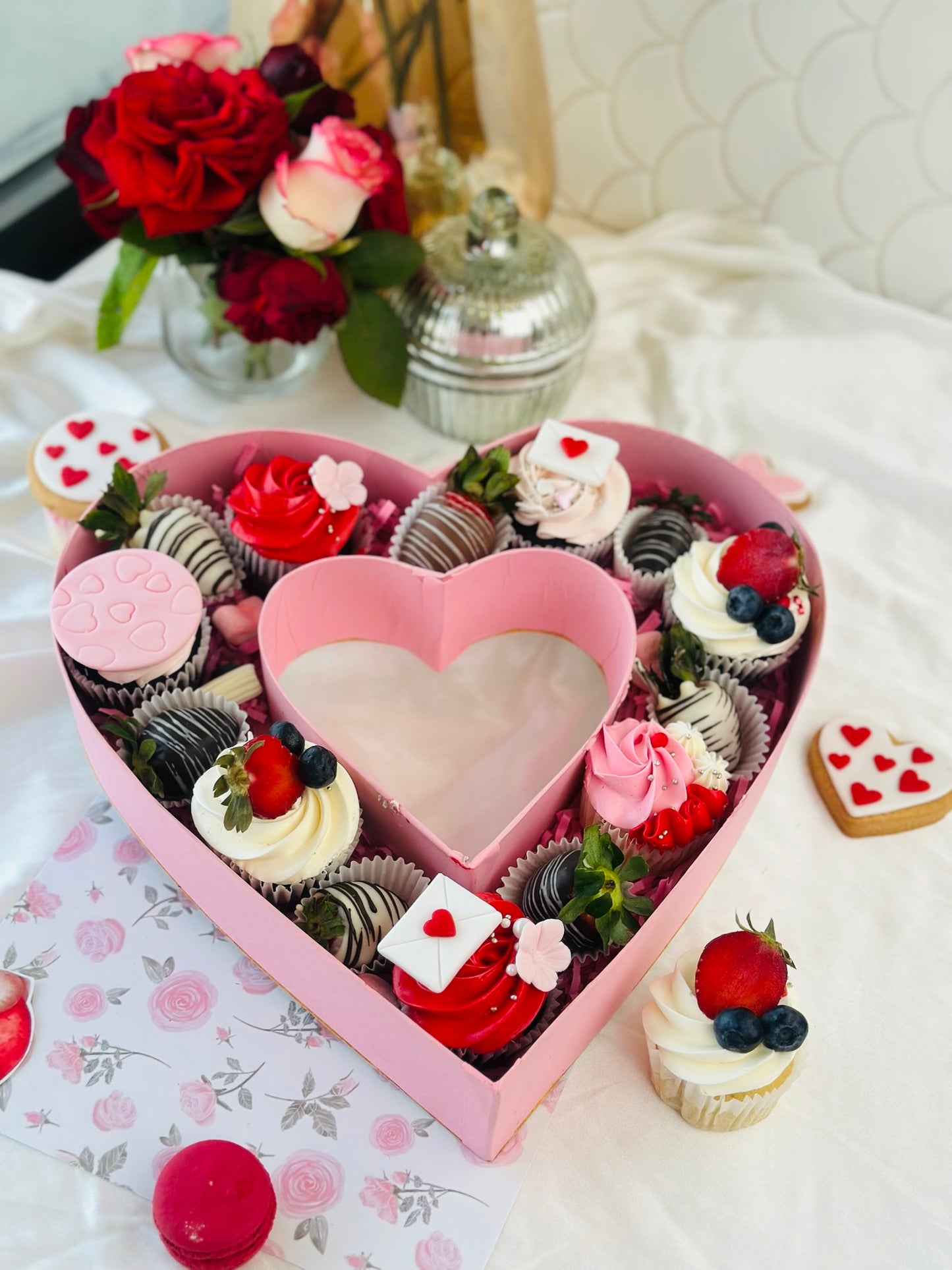 Cupcakes Heart Box